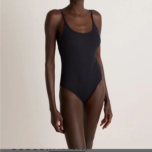NWT Quince Women’s M Italian Recycled Nylon One-Piece Scoop Neck Swimsuit Black